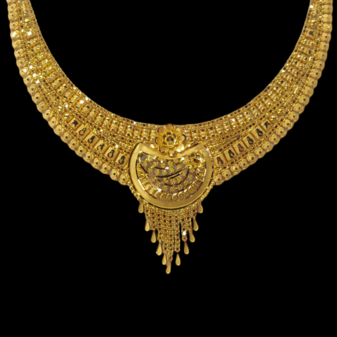 GUINEA 22k GOLD DESIGNER NECKLACEGUINEA 22k GOLD DESIGNER NECKLACE