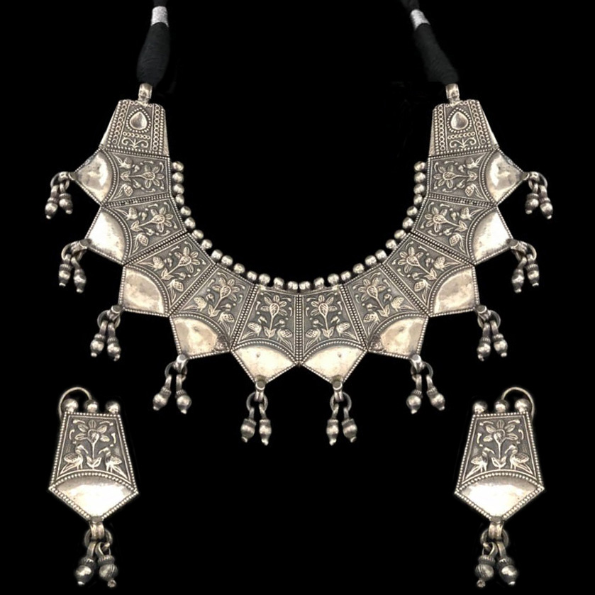 Guinea Silver Necklace Set (Fixed Rate)