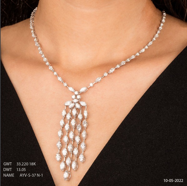 GUINEA DIAMOND NECKLACE