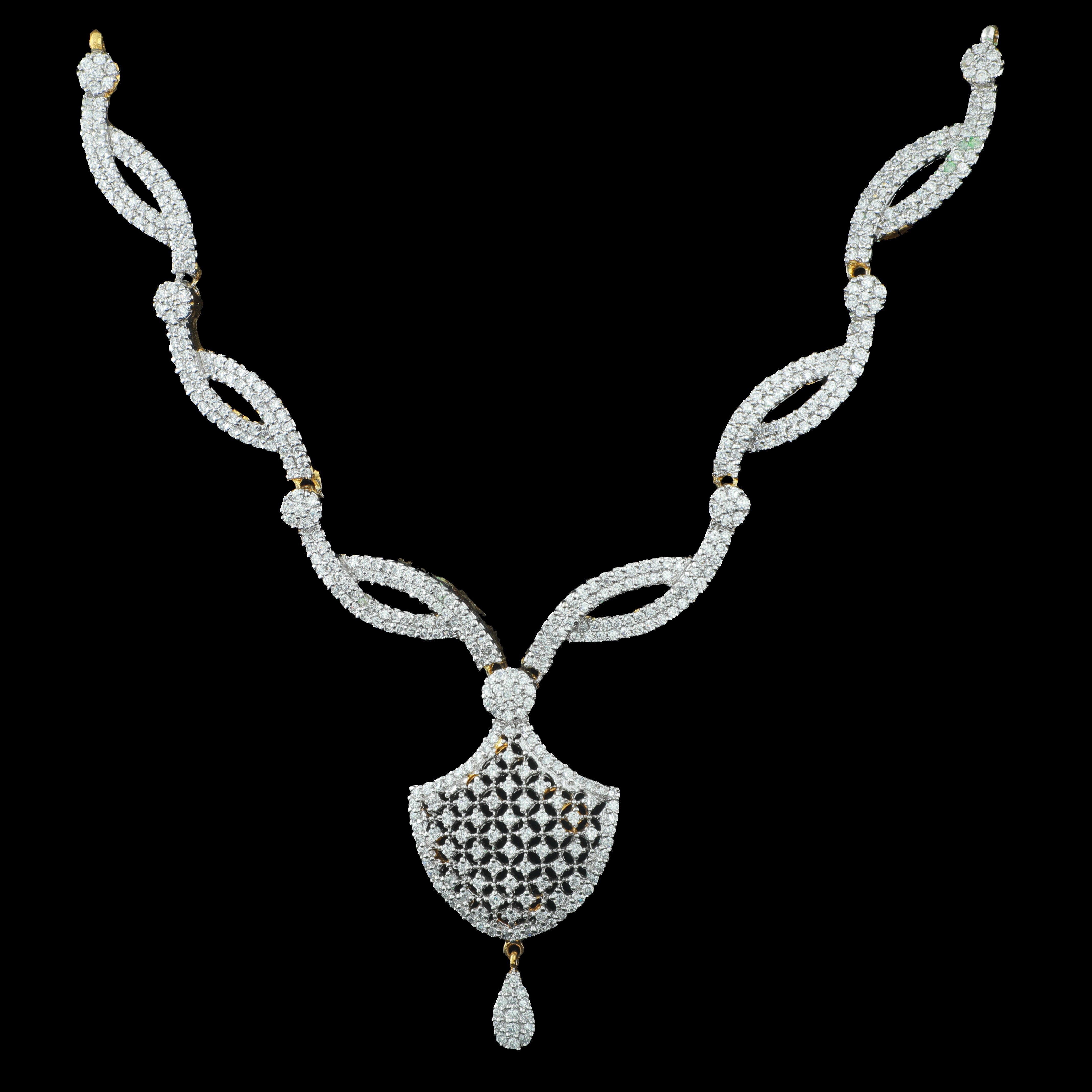 GUINEA SILVER NECKLACE