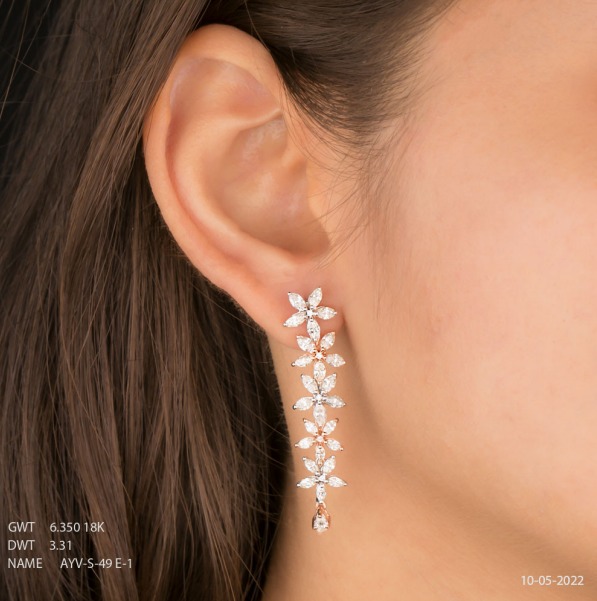 GUINEA DIAMOND EAR-RING