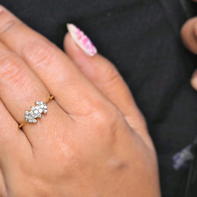 SIMPLISTIC DIAMOND RING